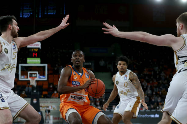 他的每一个 他的每一个